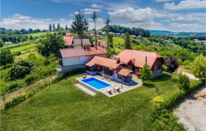 Gorgeous Home In Martinkovec With Sauna 