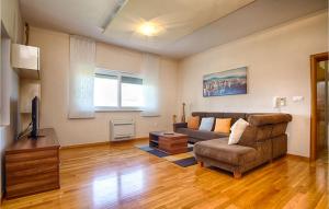 Nice Home In Kozino With Wifi 