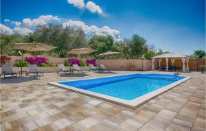 Nice Home In Kozino With Wifi