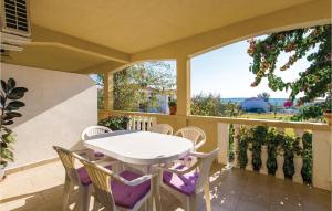 Beautiful Apartment In Povljana