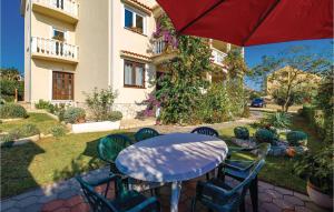 Beautiful Apartment In Povljana