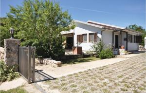 Holiday Home Jezera Put Svroka - 3hvězdičkové hotely ve městě Jezera