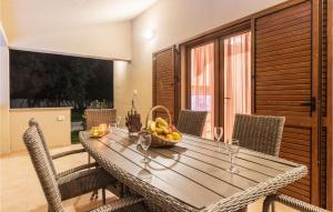 Two-Bedroom Holiday Home In Betiga