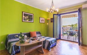 Beautiful Apartment In Pula With 3 Bedrooms And Wifi