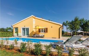 Beautiful Home In Butkovici With 2 Bedrooms, Wifi And Outdoor Swimming Pool