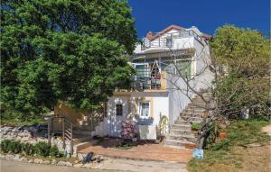 Nice Apartment In Karlobag With Wifi 