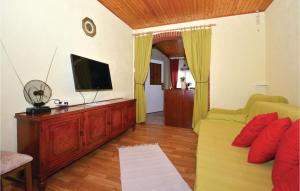 Awesome Apartment In Mastrinka With 1 Bedrooms And Wifi