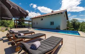 4 Bedroom Gorgeous Home In Jurdani