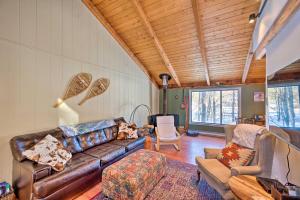 Unique Thornton Townhome Swim, Ski, and Hike!