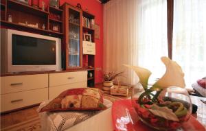 Amazing Apartment In Raslina With 2 Bedrooms And Wifi