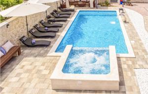 Awesome Apartment In Grebastica With Jacuzzi, Wifi And Outdoor Swimming Pool