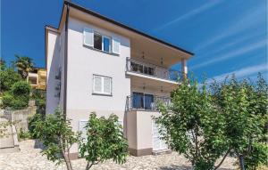 Awesome Apartment In Icici With Kitchen - 4hvězdičkové hotely ve městě Ičići