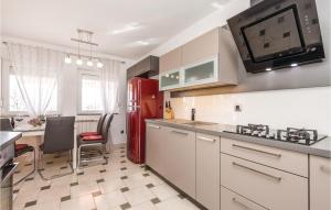 Nice Apartment In Rijeka With 3 Bedrooms And Wifi