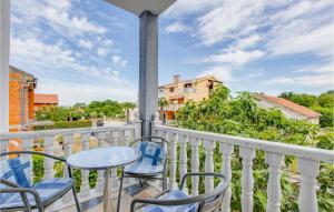 1 Bedroom Gorgeous Apartment In Marsici