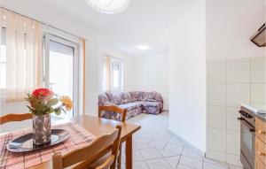 1 Bedroom Gorgeous Apartment In Marsici