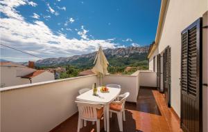 Beautiful Apartment In Jurandvor