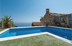 Four-Bedroom Holiday Home In Orebic