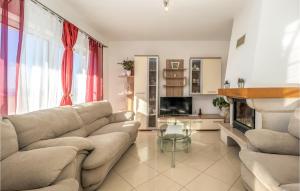 Amazing Apartment In Crikvenica With 2 Bedrooms And Wifi