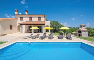 Beautiful Home In Bregi With 4 Bedrooms, Wifi And Outdoor Swimming Pool