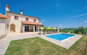 Beautiful Home In Bregi With 4 Bedrooms, Wifi And Outdoor Swimming Pool