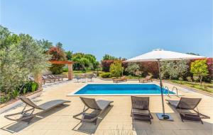 Stunning Home In Loborika With 6 Bedrooms, Wifi And Outdoor Swimming Pool