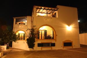 Theofilos Appartements Kythira Greece