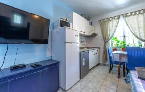 Amazing Apartment In Omis With Kitchen