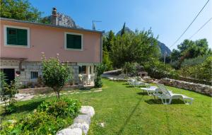 Amazing Apartment In Omis With Kitchen 