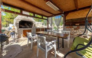 Pet Friendly Apartment In Vir With Wifi