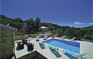 Lovely Apartment In Trogir With House Sea View 