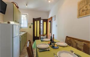Lovely Apartment In Novigrad With Wifi