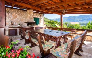 Beautiful Home In Grabovac With 7 Bedrooms, Sauna And Outdoor Swimming Pool