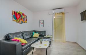 Cozy Apartment In Vrbnik With Wifi