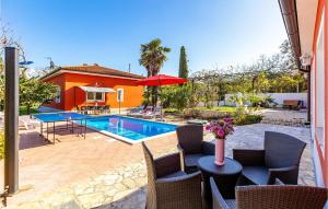 Beautiful Home In Pula With Wifi 