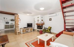Beautiful home in Martina with 3 Bedrooms WiFi and Outdoor swimming pool