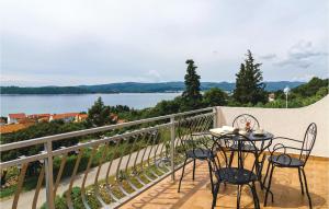 Amazing Apartment In Orebic With 1 Bedrooms And Wifi