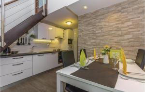 Awesome Apartment In Cervar Porat With Wifi 