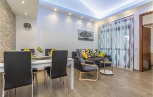 Two-Bedroom Apartment In Cervar Porat