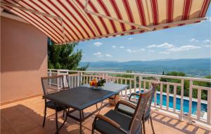 Awesome Home In Imotski With 4 Bedrooms, Private Swimming Pool And Outdoor Swimming Pool