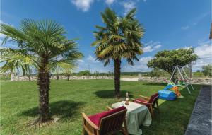 Stunning Home In Brtonigla With Kitchen