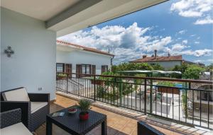 Stunning Home In Brtonigla With Kitchen 