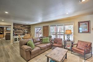 Walk to Marina Rustic Grand Lake Retreat! - 3hvězdičkové hotely ve městě Grand Lake