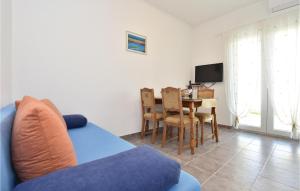 Nice Apartment In Podstrana With 2 Bedrooms And Wifi