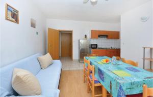 Beautiful Apartment In Ivan Dolac With 2 Bedrooms And Wifi