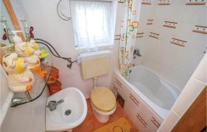 Nice Apartment In Karlobag With Wifi