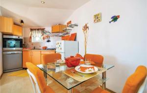 Stunning Apartment In Karlobag With Wifi 