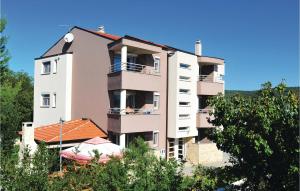 Beautiful Apartment In Bibinje With Wifi, 2 Bedrooms And Outdoor Swimming Pool