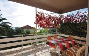 Stunning Home In Seget Vranjica With 2 Bedrooms And Wifi