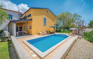 Holiday Home Mlaginje Iii