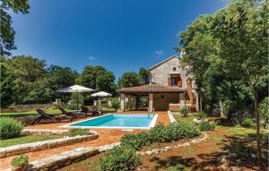 Amazing Home In Klarici With Outdoor Swimming Pool